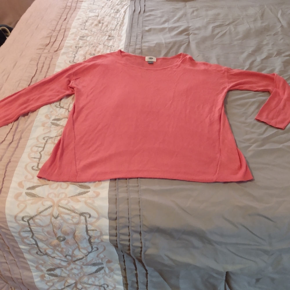 Lightweight sweater